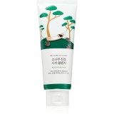 ROUND LAB Pine Calming Cica Cleanser gel de curățare bl&acirc;nd cu efect calmant 150 ml