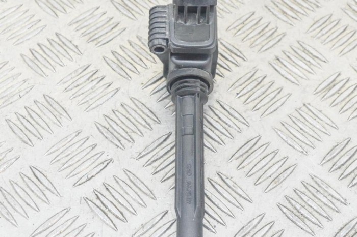 Bobina de inducție de &icirc;naltă tensiune VW GOLF VII 5G1, BQ1, BE1, BE2 2014 OEM: 06J905110E,0040102009,06K905199 12560165