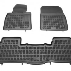 Set covorase auto din cauciuc Toyota Land Cruiser V8 (Fj200), 11.2007-08.2015; Land Cruiser V8 (Fj200), 08.2015-, negru, presuri tip tavita, Rezaw 20