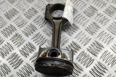 Piston VW GOLF VII 5G1, BQ1, BE1, BE2 2018 OEM: 06K107065AG 11772803 foto