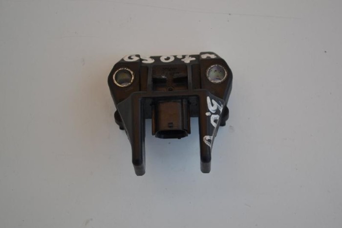 Senzor de impact dreapta față LEXUS GS III GRS19_, UZS19_, URS19_ 2007 OEM: 89173-45050 2364544