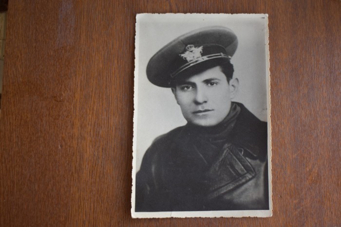 fotografie tematica militari/ armata romana militar erou capitan mort in luptele din Bucuresti 1944