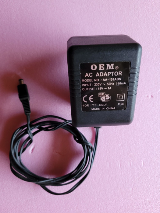 alimentator OEM - 15 volti - 1 Amper