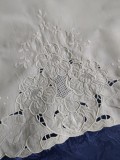 Perdea vintage alba, broderie deosebită