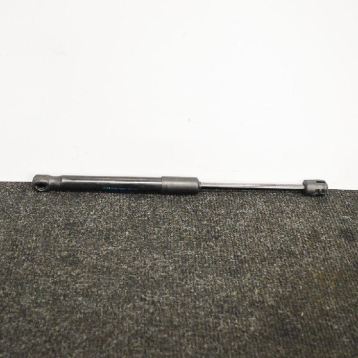 Amortizor capota dreapta față AUDI A6 4G2, C7, 4GC 2018 OEM: 4G8823359A | 3705036