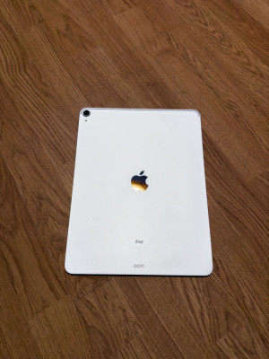 Apple Ipad Pro, 12.9 inch, 64 GB (2018) - Defect foto