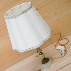 LAMPA VINTAGE DE NOPTIERA FACUTA DIN ALABASTRU SI ALAMA CU ABAJUR - 1KG ! foto