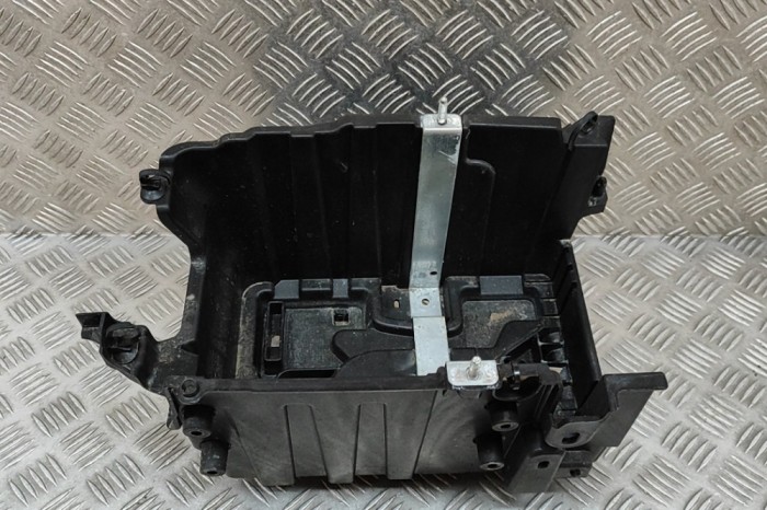 Suport baterie FORD PUMA J2K, CF7 2022 OEM: L1BB-10723-BB | 29945838