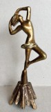 Balerina - statueta Art Deco turnata din fonta, cu postament de bronz, vopsita auriu