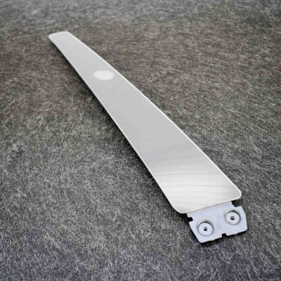 Ornament vertical ușă dreapta față TESLA MODEL X 2017 OEM: 1083902-00-B 3216757 foto