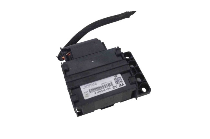 Unitate de distribuție a energiei VW JETTA MK6 162, 163 2014 OEM: 3AA919041A