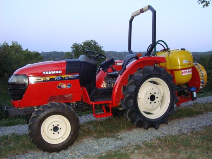 Tractor Yanmar RS 240
