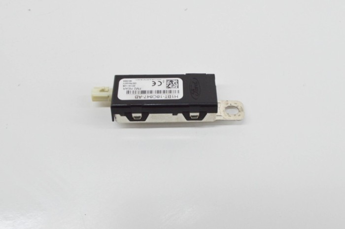 Amplificator de antena FORD FIESTA VII 2019 OEM: H1BT-18C847-AB | 18323738