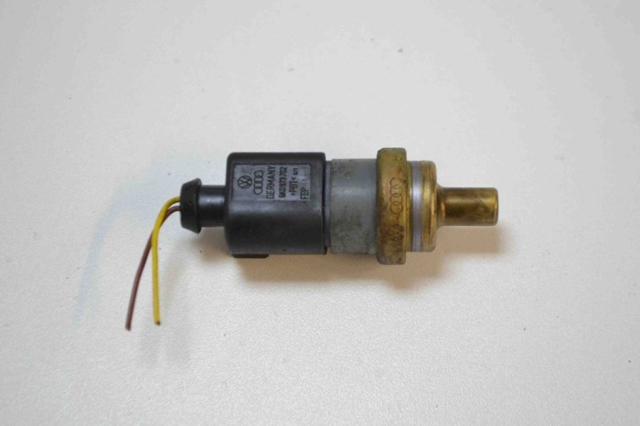 Senzor de temperatură VW PASSAT B7 362 2012 OEM: 06A919501A | 2317013