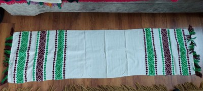 CENTRU DE MASA , FATA DE MASA , DE LA BUNICA , ANTICHITATI , ARTIZANAT . foto