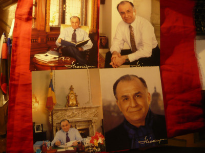 4 Fotografii Electorale -Presedintele Ion Iliescu, autograf tiparit , dim17x21cm foto