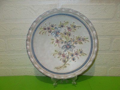 BOL - FRUCTIERA din ceramica austriaca AINRING KERAMIK lucrata MANUAL , decor floral in relief foto