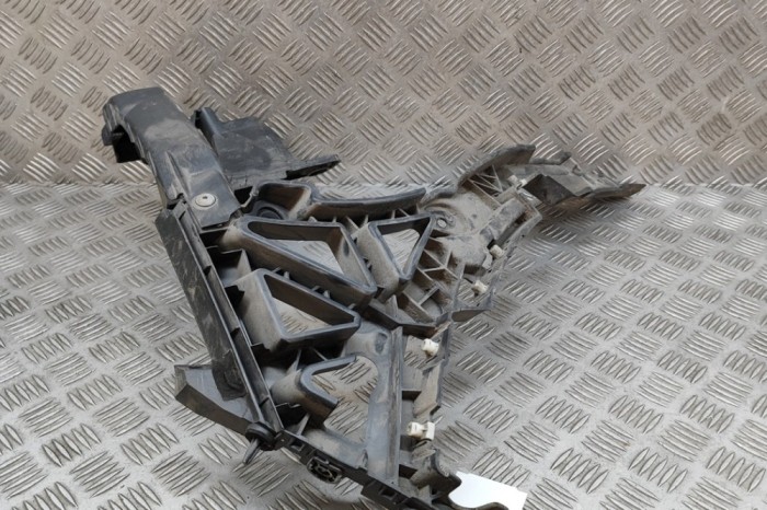 Suport bara de protecție st&acirc;nga spate JAGUAR I-PACE X590 2018 OEM: J9D3-17B931-A,J9D3-17B933-A 28712171