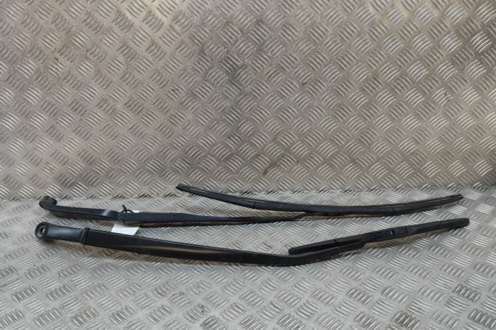 Braț ștergător față LEXUS UX _AA1_, _AH1_, _MA1_ 2022 OEM: 85211-76060,85221-76060 30272081