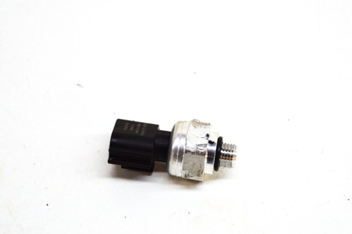 Senzor de presiune aer condiționat KIA NIRO 2020 OEM: 92ACP8-12 16434920