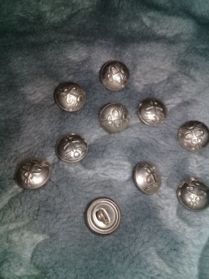 lot 10 nasturi vechi metalici,nasturi uniforma militara,nasturi militari foto