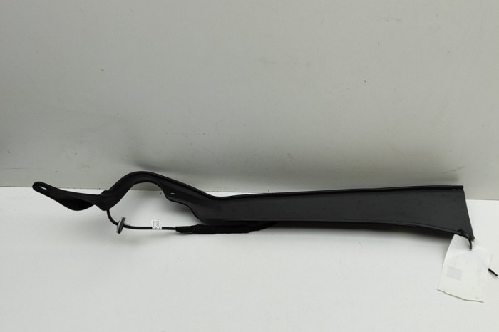 Ornament picurator haion dreapta MAZDA CX-5 KF 2022 OEM: KSD5-62-6G0 31147465