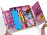 Cumpara ieftin PLAY DOH BARBIE SET PREZENTARE DE MODA A DESIGNERILOR