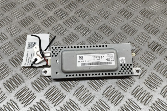 Alt modul de control TESLA MODEL 3 2021 OEM: 1079755-00-D 28300053