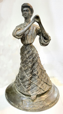 Sculptura bronz - Domnita dansand foto
