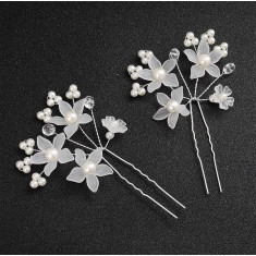 Set agrafe de par cu floricele albe si perle (Tip produs: 1 buc)