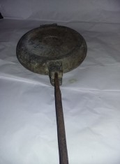 FORMA NUCI 16 cochilii,PRAJITURI, formaVECHE,folosita si funct,pentru aragaz,