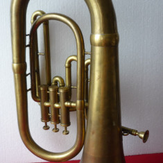 TUBA, INSTRUMENT MUZICAL DE SUFLAT