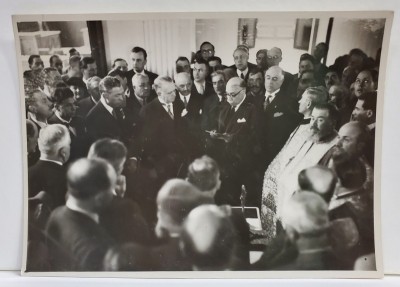 CONSTANTIN I. ANGELESCU , FOST PRIM - MINISTRU , TINAND O CUVANTARE LA O ADUNARE OFICIALA , FOTOGRAFIE INTERBELICA foto