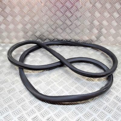 Garnitura ușă dreapta spate VW PASSAT B7 362 2012 OEM: 3C5867913B foto