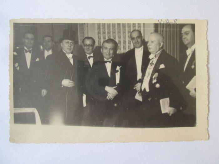 Foto originala cu lideri politici ai partidelor FRN si PNT:A.Calinescu...anii 40