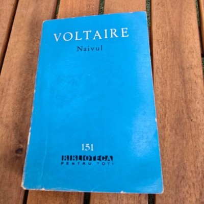 Naivul - Voltaire foto