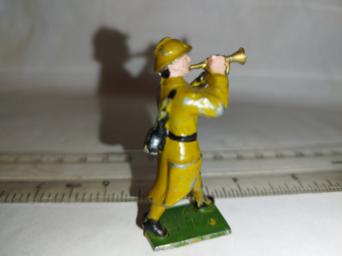 bnk jc CBG Mignot - figurina metalica - Franta- soldat WW1 cantand la trompeta