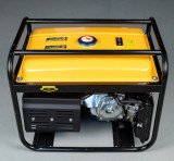 Generator curent pe benzina SWAT 6500W, 15CP, cu acumulator 18Ah, priza 220V x2 si 12V