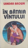 IN BATAIA VANTULUI-SANDRA BROWN-220327