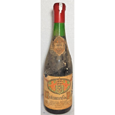 Cauti sticla GOALA vin -chateauf du pape, 1940/1960? Vezi oferta pe  Okazii.ro