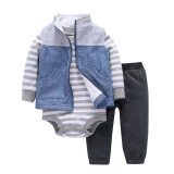 Compleu cu vestuta pentru baietei (Marime Disponibila: 9-12 luni (Marimea 20