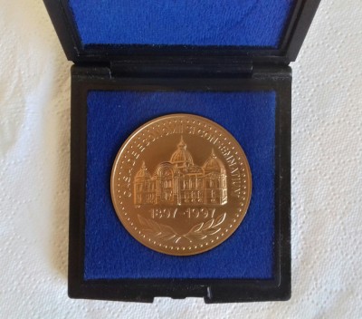 100 de Ani de Istorie &amp;ndash; Medalie aniversara Palatul CEC, 1897&amp;ndash;1997 foto