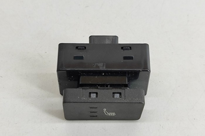 Comutator &icirc;ncălzire scaun SSANGYONG KORANDO C300 2022 OEM: 85402-39010 26366676