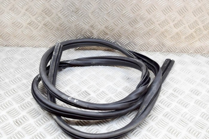 Garnitura ușă st&acirc;nga spate FORD KUGA II DM2 2019 OEM: CV44-S253A10-AA | 20502605