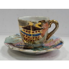 Patru cesti miniaturi cu farfurioare pentru mocca, Japonia, Secol XX