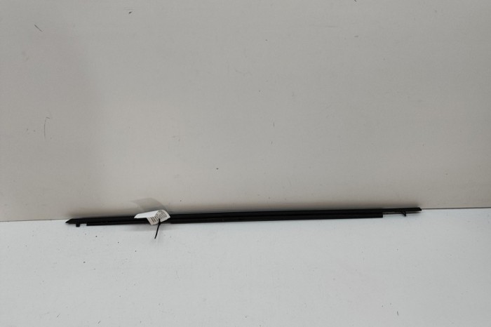 Chedar geam ușă dreapta spate TOYOTA RAV 4 V XA50 2019 OEM: 75730-42050 30302456