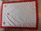 Fata de masa ,vintage , material brodat, dantele ,