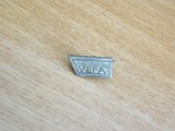 QW9 N4 7 - insigna - inscriptia VEFA, Europa