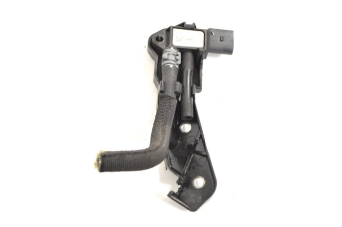 Senzor de presiune DPF VW TOUAREG 7P5 2012 OEM: 059906051A,0281006006 12300293