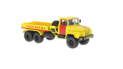 Macheta camion KrAZ 260V B.T. galben/rosu, 1:43 Special Co foto